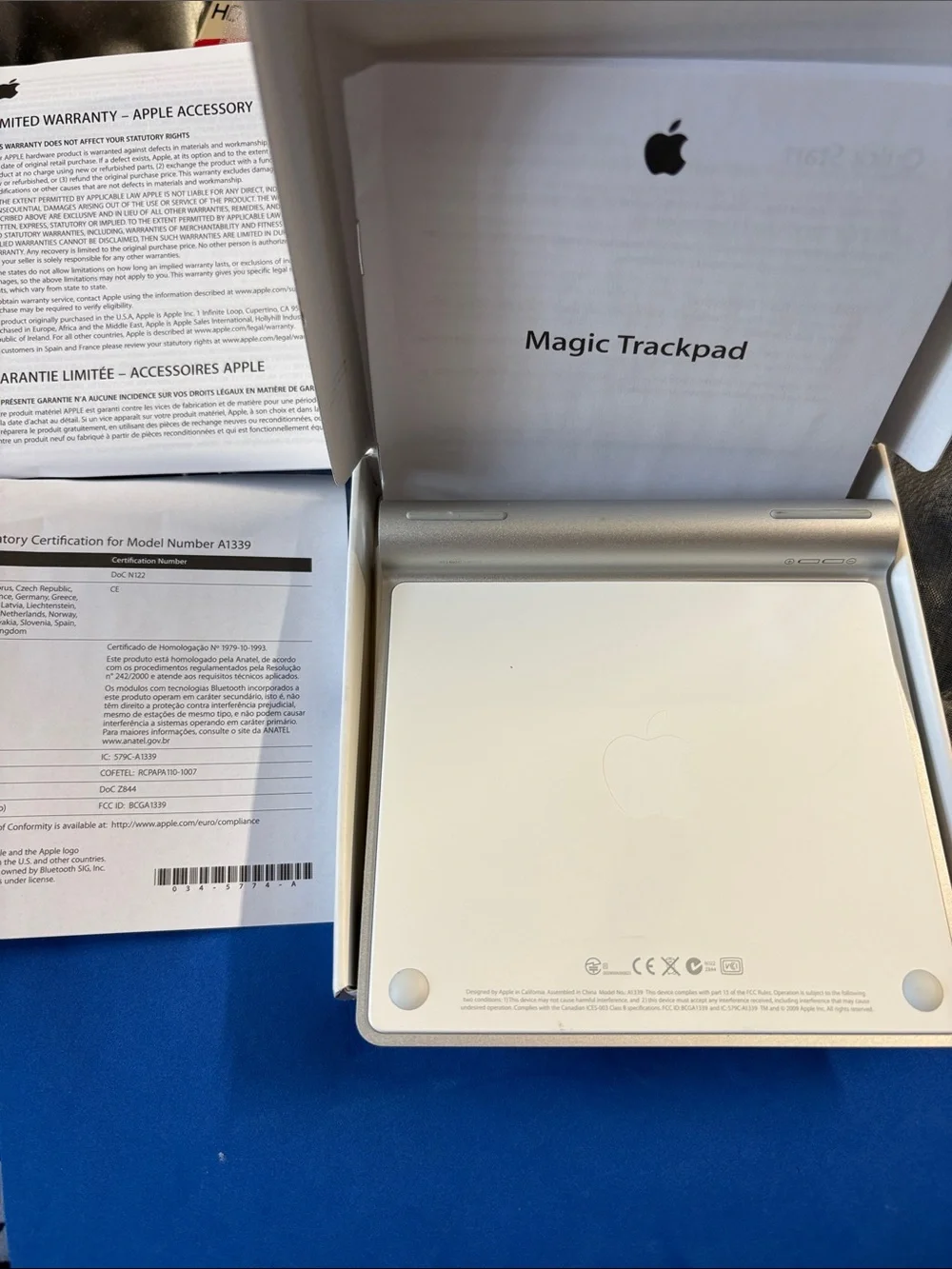 Apple Magic Trackpad - Silver/White Wireless Touchpad A1339 1st generation